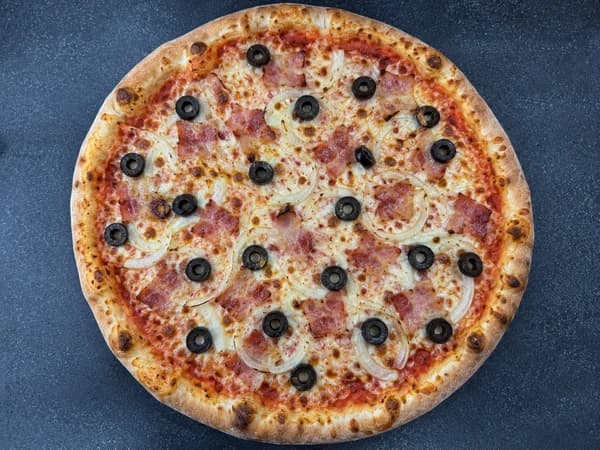 15. Pizza Mariana