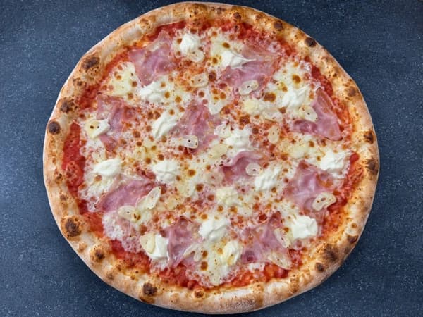 17. Pizza Napolitana