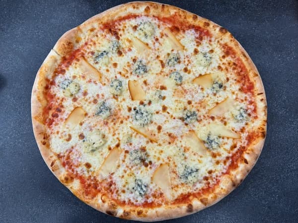 18. Pizza Quatro Formaggi