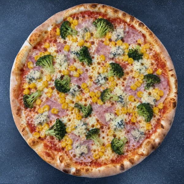 21. Pizza La Bella